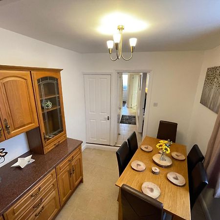 Beanies Lornestreet Four Bed House Apartment Swindon Ngoại thất bức ảnh