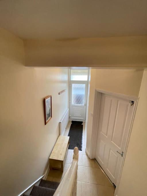 Beanies Lornestreet Four Bed House Apartment Swindon Ngoại thất bức ảnh