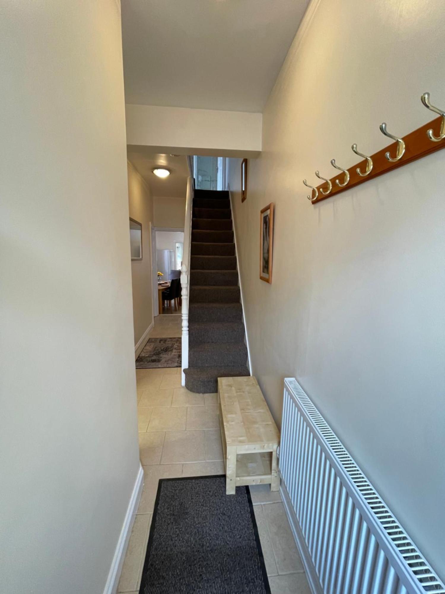 Beanies Lornestreet Four Bed House Apartment Swindon Ngoại thất bức ảnh