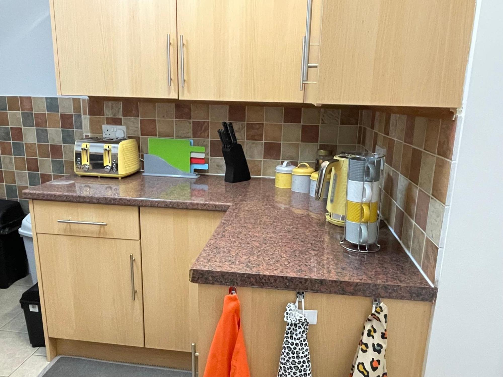 Beanies Lornestreet Four Bed House Apartment Swindon Ngoại thất bức ảnh